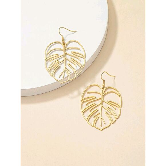 Gold Monstera Leaf Drop Earrings - Trendy Nature-Inspired Statement Jewelry - Picture 4 of 4